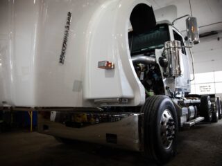 5 PRACTICES YOU MUST FOLLOW TO MAINTAIN YOUR DIESEL TRUCK